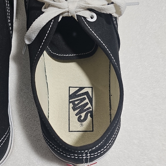 Vans Unisex  Black Canvas Sneakers with White Accents Size 7.5 Men 9 Womens EUC - Picture 3 of 8